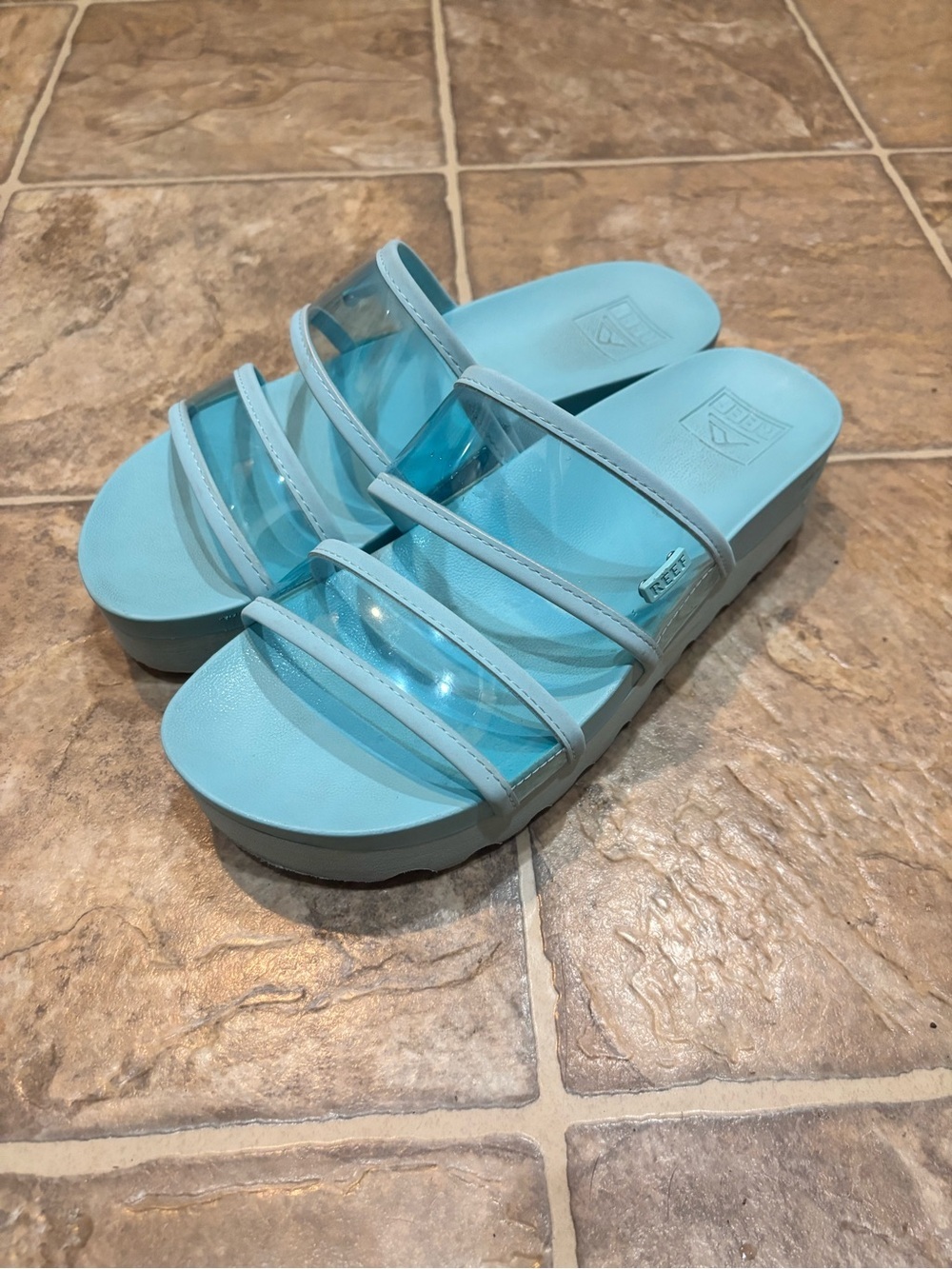 REEF Vista Hi Energy Women's Sz 7 Light Blue Cushion Comfort Sandals